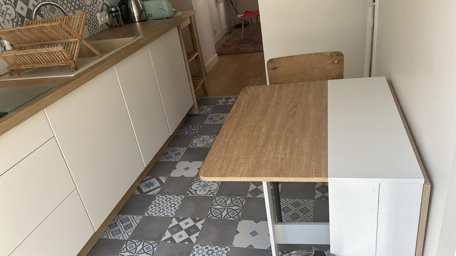 Studio/f1 Aux Buttes Chaumont Appartement *